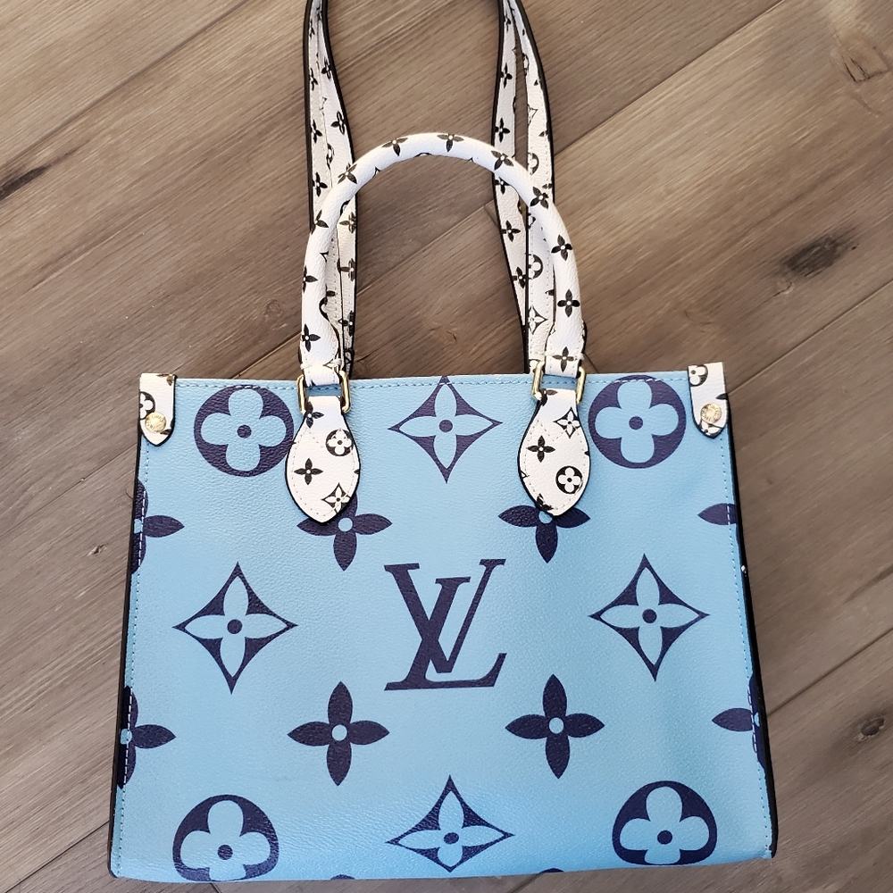 On the go mini tote bag